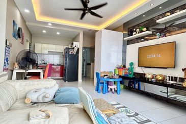 Seri Austin Luxury Apartment