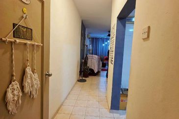 Prima Regency (Kensington Court)