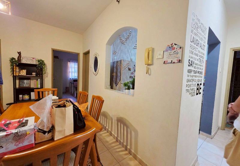 Prima Regency (Kensington Court)