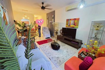 Prima Regency (Kensington Court)