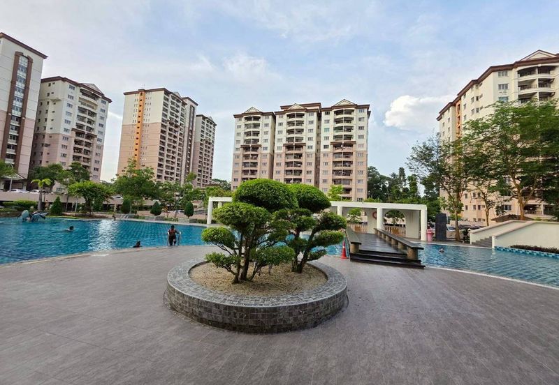 Prima Regency (Kensington Court)