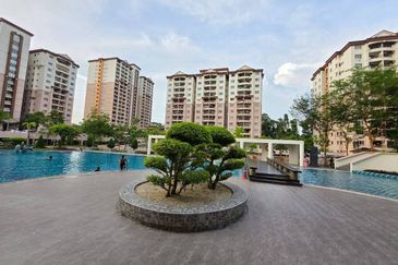 Prima Regency (Kensington Court)