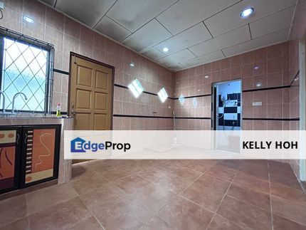 Jalan Cendana, Taman Rinting Masai Johor, 3+1 Bedrooms 2 Bathrooms, Partial Furnished, For Rent , Johor, Masai