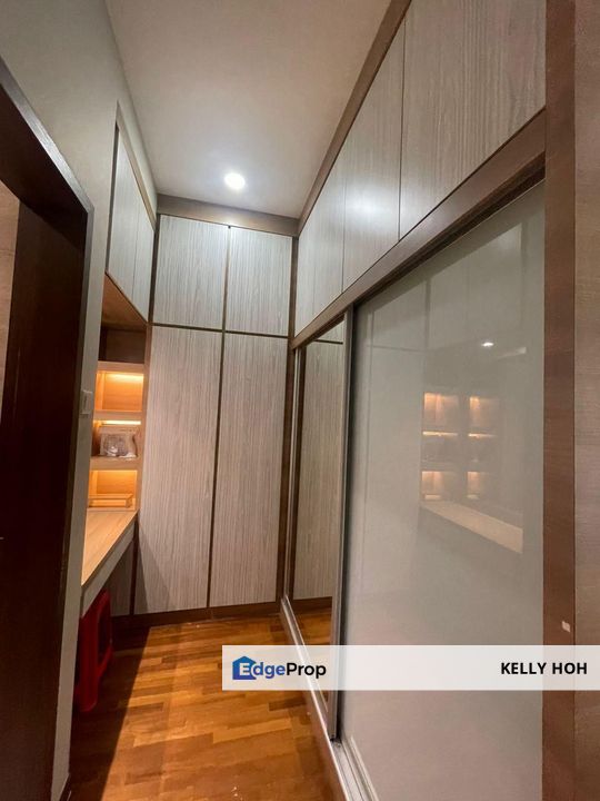 Crescent Bay Apartment @ Tmn Bayu Puteri Johor, 2+1 Bedrooms 2 Bathrooms, Fully Furnished, Leasehold, Non-Bumi Lot, Renovated, For Sale , Johor, Johor Bahru