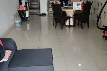 Dedaun Hijau (Greenfield Regency)