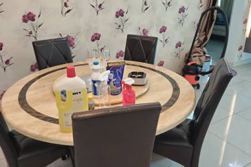 Dedaun Hijau (Greenfield Regency)