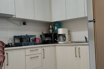 Dedaun Hijau (Greenfield Regency)