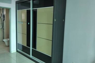 Dedaun Hijau (Greenfield Regency)