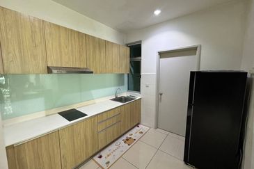 Meridin Bayvue Apartment