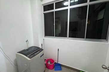 Meridin Bayvue Apartment