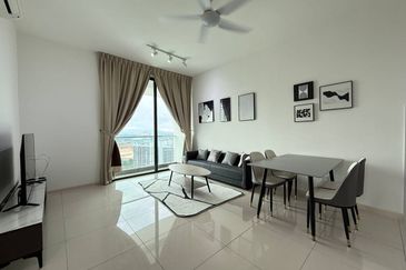 The M @ Medini Macrolink