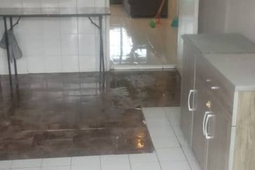 Lily & Jasmine Apartment