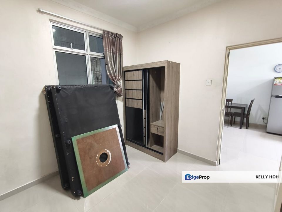 Lake View Suite Apartment @ Taman Mount Austin Johor, 2 Bedrooms 2 Bathrooms, Partial Furnished, Freehold, Non-Bumi Lot, For Sale , Johor, Johor Bahru