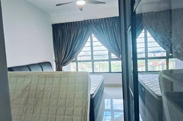 Dedaun Hijau (Greenfield Regency)