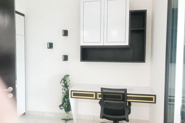 Almas @ Puteri Harbour