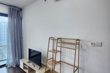 Almas Suites @ Puteri Harbour