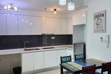 Almas Suites @ Puteri Harbour