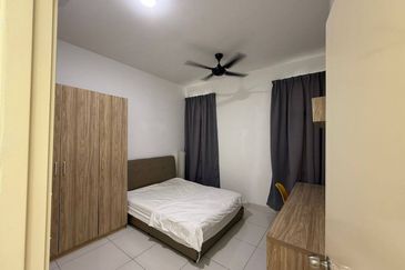 D'Summit Residences @ Kempas Utama