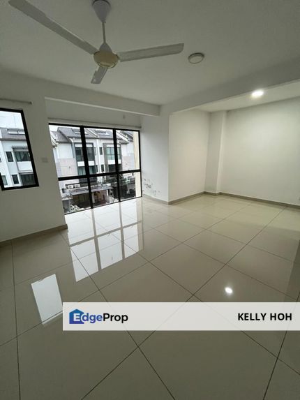 Bandar Indahpura Kulai Johor, 2.5-Storey Terrace House, 5 Bedrooms 4 Bathrooms, Partial Furnished, For Rent , Johor, Kulai