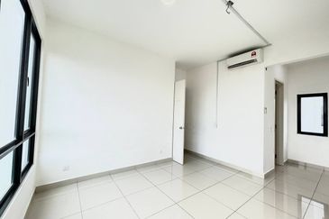 Dedaun Hijau (Greenfield Regency)