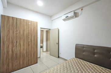 D'Summit Residences @ Kempas Utama