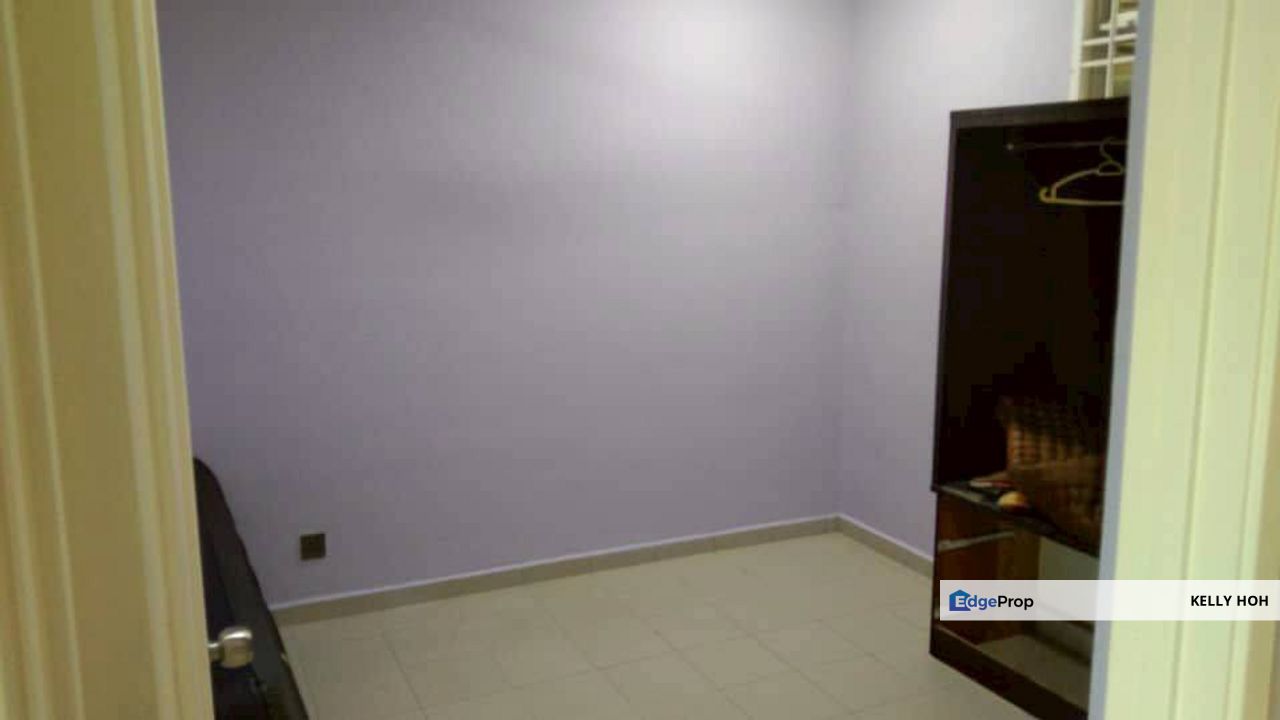 Lake View Suite Apartment @ Taman Mount Austin Johor, 2 Bedrooms 2 Bathrooms, Partial Furnished as picture, For Rent , Johor, Johor Bahru