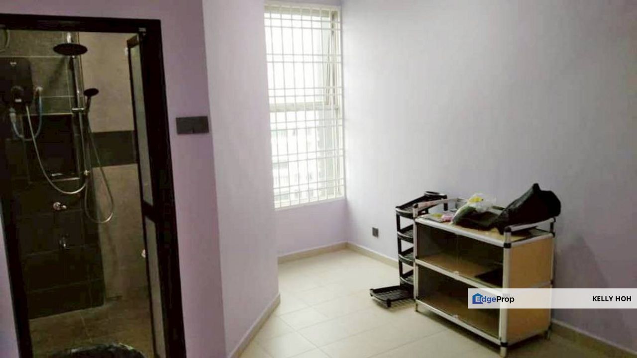 Lake View Suite Apartment @ Taman Mount Austin Johor, 2 Bedrooms 2 Bathrooms, Partial Furnished as picture, For Rent , Johor, Johor Bahru