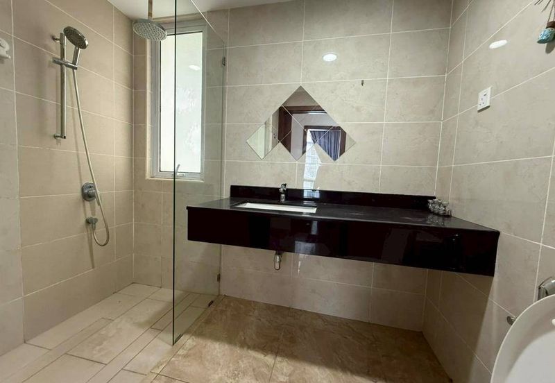 Paradiso Nuova Medini