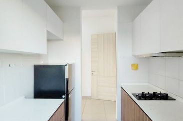 Seasons Luxury Apartments @ Amara Larkin