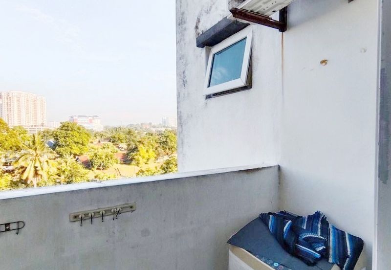 Seasons Luxury Apartments @ Amara Larkin