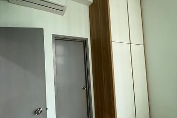 D'Summit Residences @ Kempas Utama