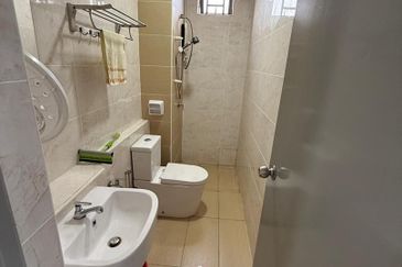 D'Summit Residences @ Kempas Utama