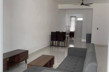 Erica @ Meridin East