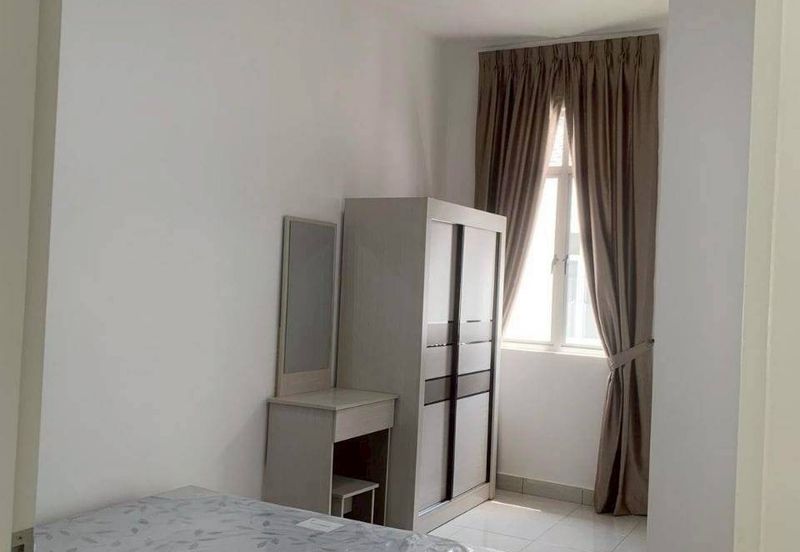 Erica @ Meridin East