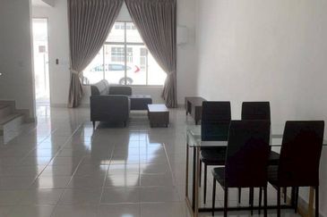 Erica @ Meridin East