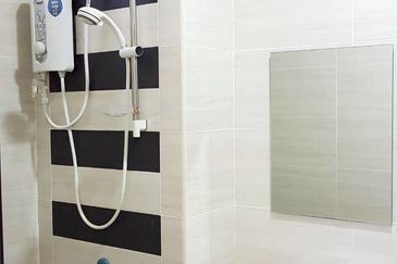 D'Summit Residences @ Kempas Utama