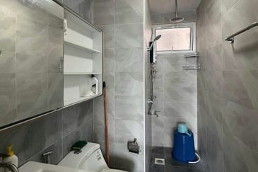 The Pinnacles (Pinnacle Tower)