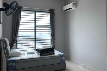 The Pinnacles (Pinnacle Tower)