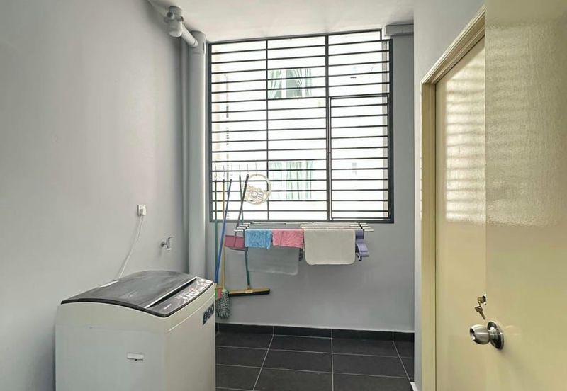 The Pinnacles (Pinnacle Tower)