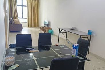 D'Summit Residences @ Kempas Utama