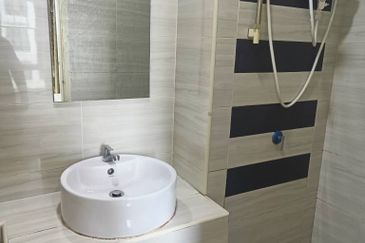 D'Summit Residences @ Kempas Utama