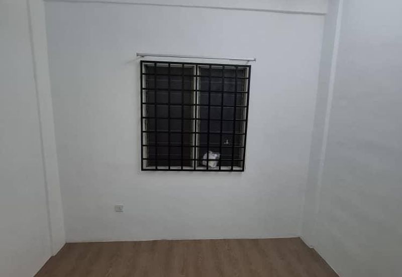 Pangsapuri Jasa, Mutiara Rini