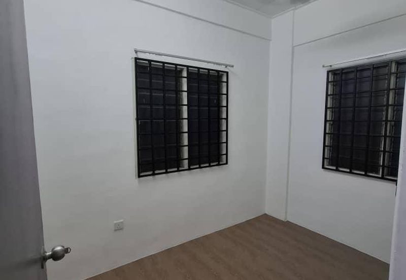 Pangsapuri Jasa, Mutiara Rini