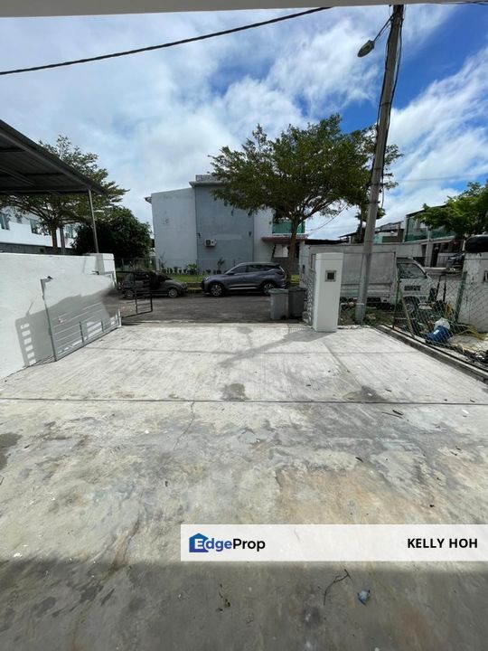 Jln Wau Kikik, Bandar Layangkasa, Pasir Gudang Johor, 2-Storey Terrence House, 4 Rooms 3 Bath, Leasehold, Non-Bumi Lot, Original Condition, For Sale , Johor, Pasir Gudang