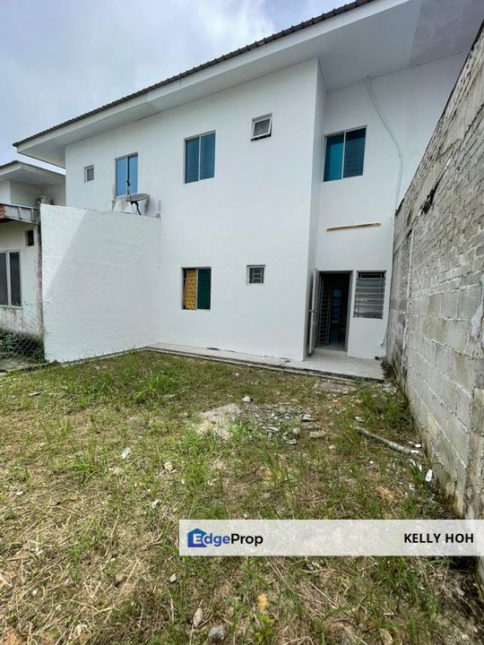 Jln Wau Kikik, Bandar Layangkasa, Pasir Gudang Johor, 2-Storey Terrence House, 4 Rooms 3 Bath, Leasehold, Non-Bumi Lot, Original Condition, For Sale , Johor, Pasir Gudang