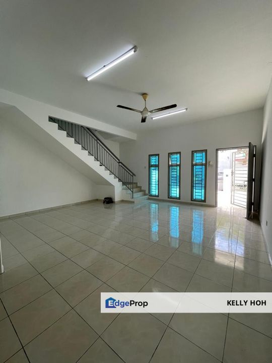 Jln Wau Kikik, Bandar Layangkasa, Pasir Gudang Johor, 2-Storey Terrence House, 4 Rooms 3 Bath, Leasehold, Non-Bumi Lot, Original Condition, For Sale , Johor, Pasir Gudang