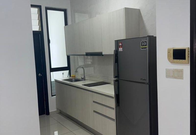 D'Summit Residences @ Kempas Utama