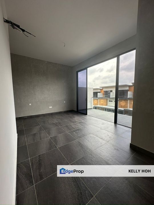 D'Art Hills Residence @ Taman Bukit Seni Kulai Johor, 2.5 Storey Terrace House, 5 Bedrooms 4 Bathrooms, Partial Furnished, For Rent , Johor, Kulai