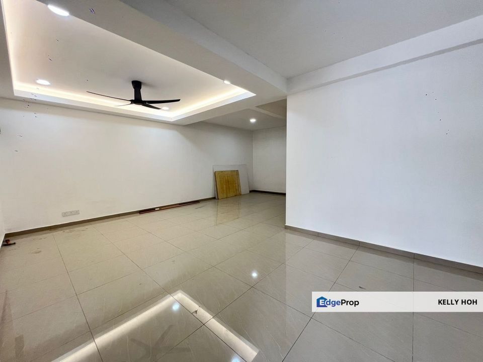 Taman Sri Putri Kulai Johor, Double Storey Terrence House, 4 Bedrooms 3 Bathrooms, Freehold, Non-Bumi Lot, Renovated Unit, For Sale , Johor, Kulai