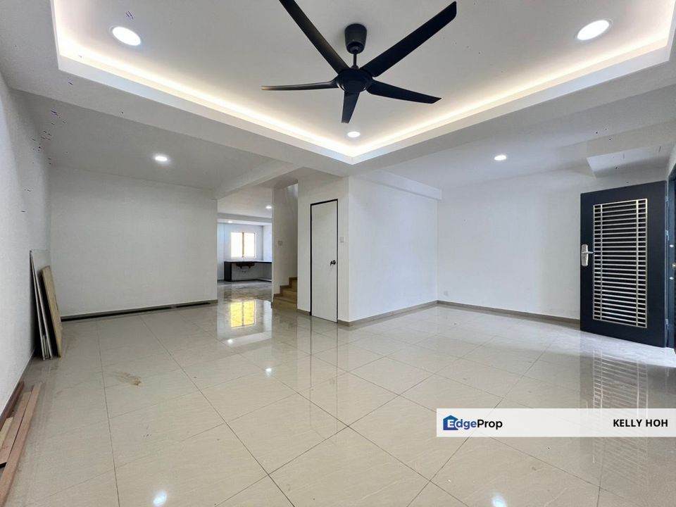 Taman Sri Putri Kulai Johor, Double Storey Terrence House, 4 Bedrooms 3 Bathrooms, Freehold, Non-Bumi Lot, Renovated Unit, For Sale , Johor, Kulai